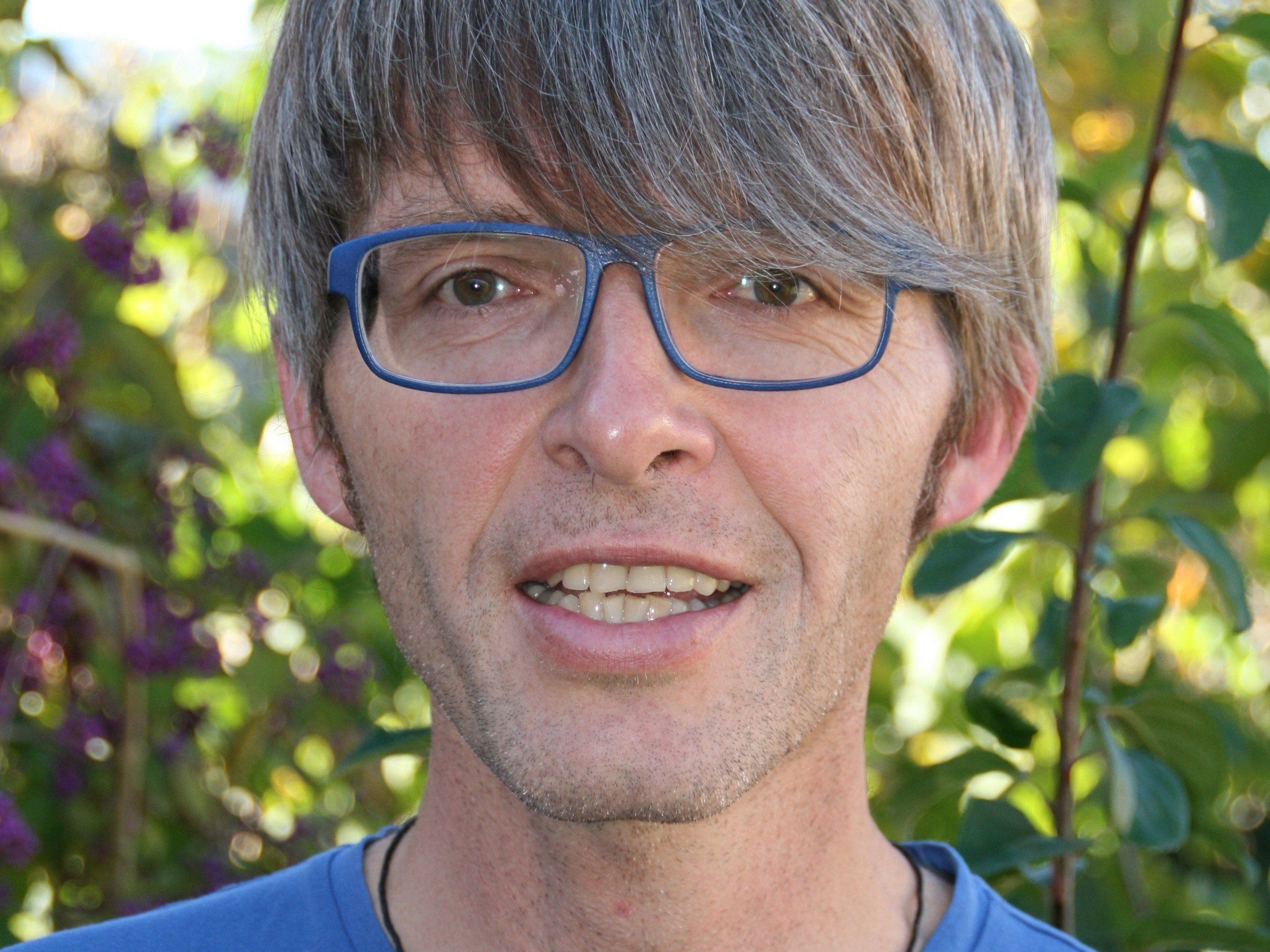 Alexander Jehle liest am 7. Dezember in Schlins aus seinem Buch „Und immer wieder Leben“. Alexander Jehle liest am 7. Dezember in Schlins aus seinem Buch „Und immer wieder Leben“.