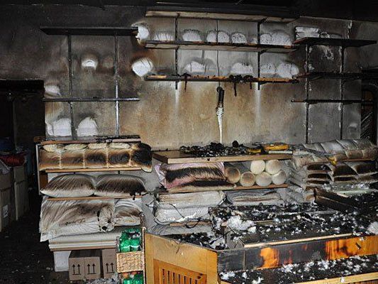 Verheerendes Bild nach dem Brand in dem geschäft in Mariahilf Verheerendes Bild nach dem Brand in dem geschäft in Mariahilf