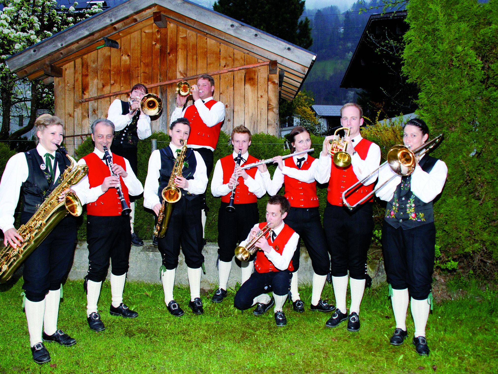 Die Musikanten des Fraßenecho Raggal und MV St. Anton freuen sich auf das Gemeinschaftskonzert in der Walserhalle Raggal.