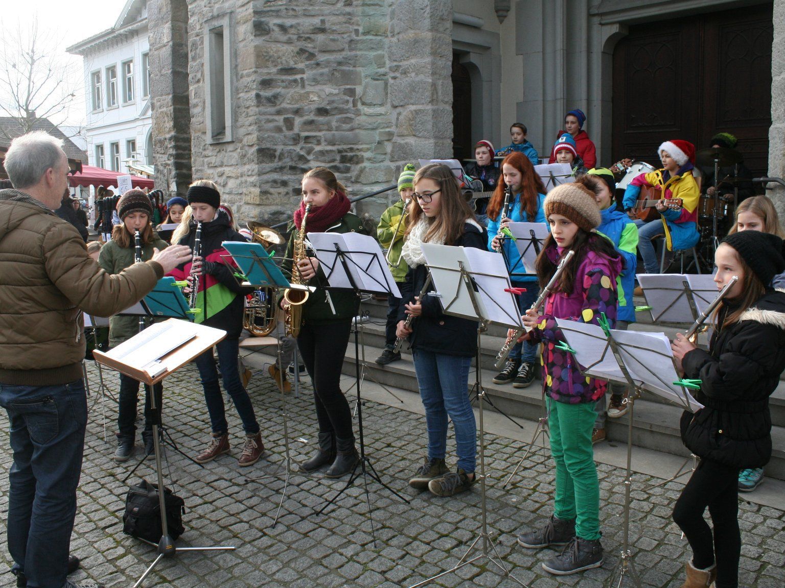 Für musikalische Unterhaltung sorgte unter anderem die Schulband der Mittelschule Für musikalische Unterhaltung sorgte unter anderem die Schulband der Mittelschule