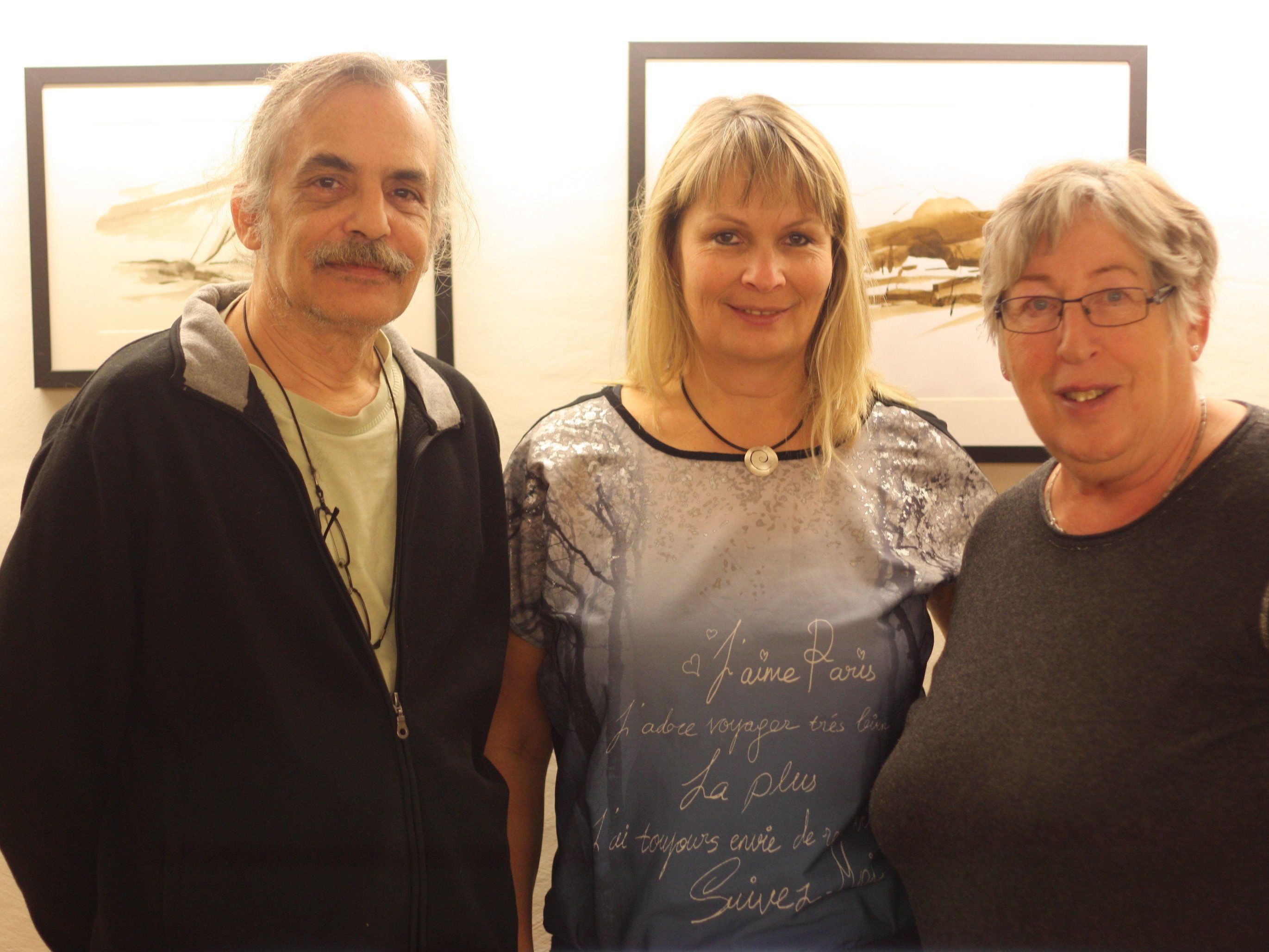 Wolfgang Tschallener  mit Ruth Summer und Christel Maier.