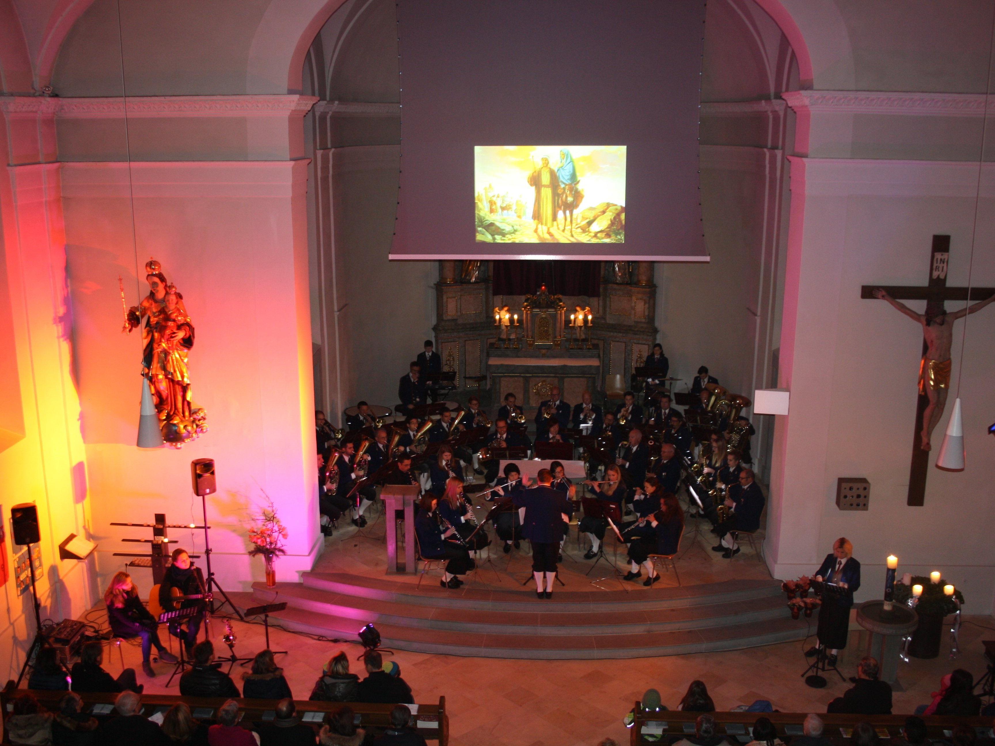 Das diesjährige „Konzert zur Adventszeit“ des Musikvereines Lochau im stimmungsvollen Ambiente der Pfarrkirche war ein Erlebnis.