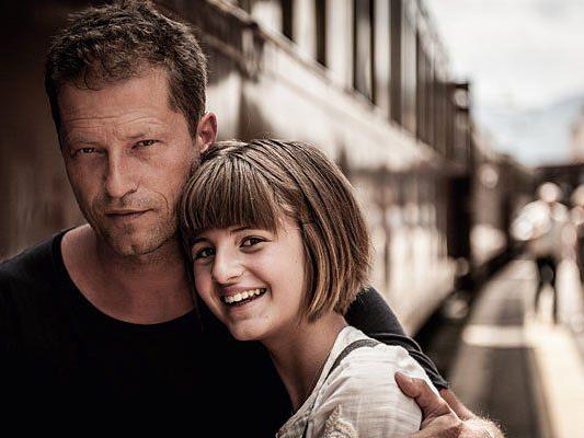 Til Schweiger mit seiner Tochter Emma Schweiger im neuen Film "Honig im Kopf" Til Schweiger mit seiner Tochter Emma Schweiger im neuen Film "Honig im Kopf"