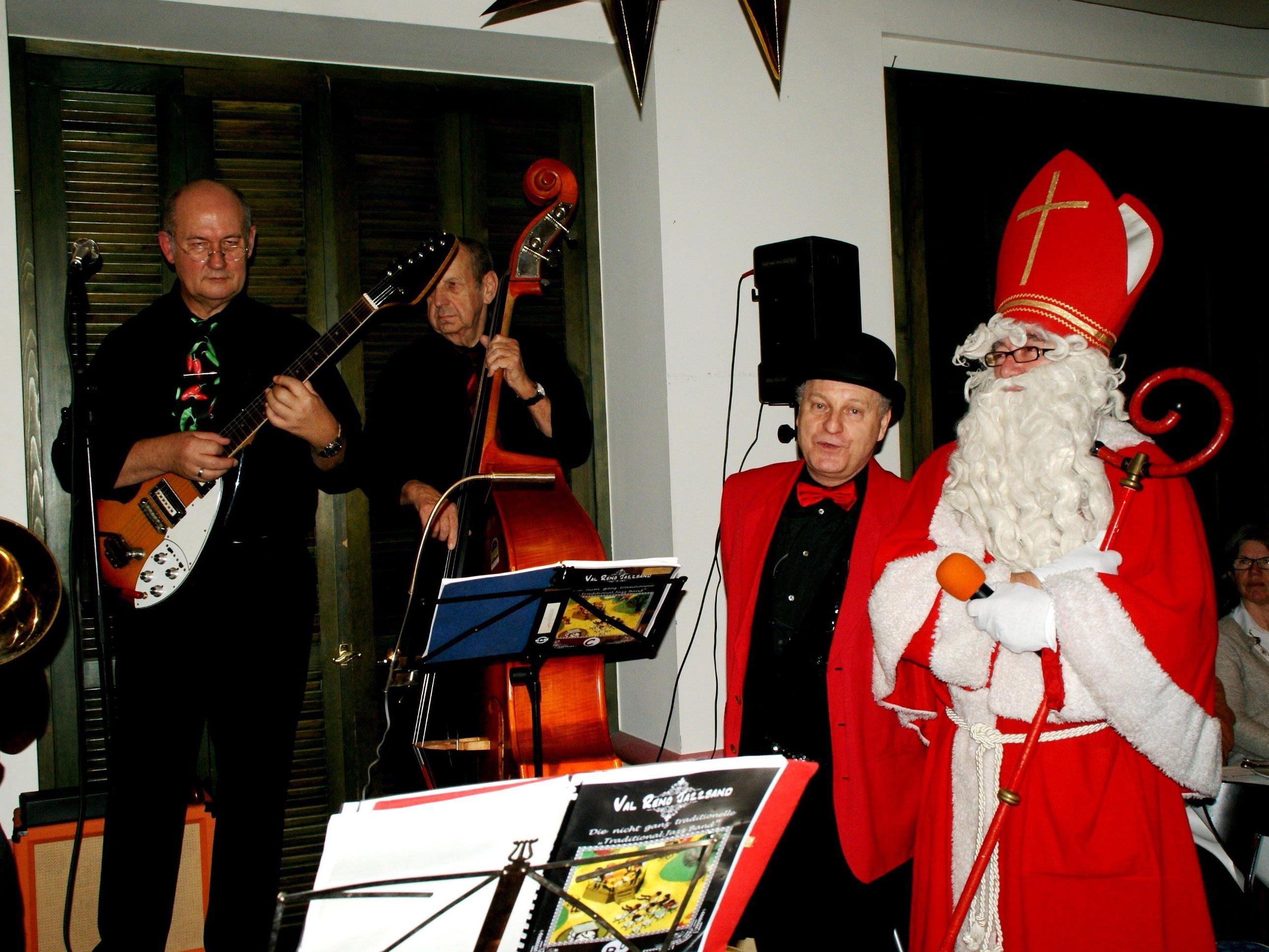 Val Reno Band spielte zum Nikolausabend auf