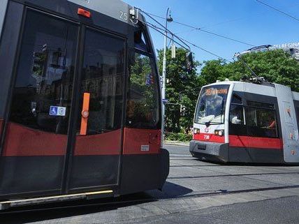 Eine neue Generation an Straßenbahnen wird gebaut. Eine neue Generation an Straßenbahnen wird gebaut.
