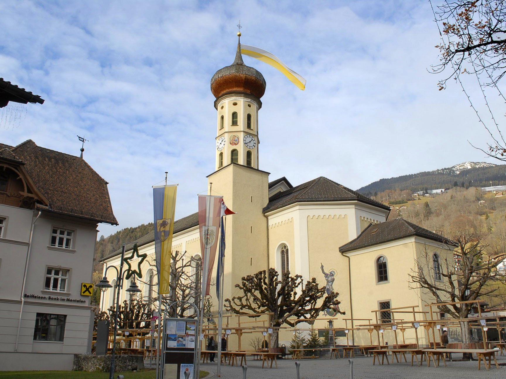 Pfarrkirche Schruns im Dezember 2011