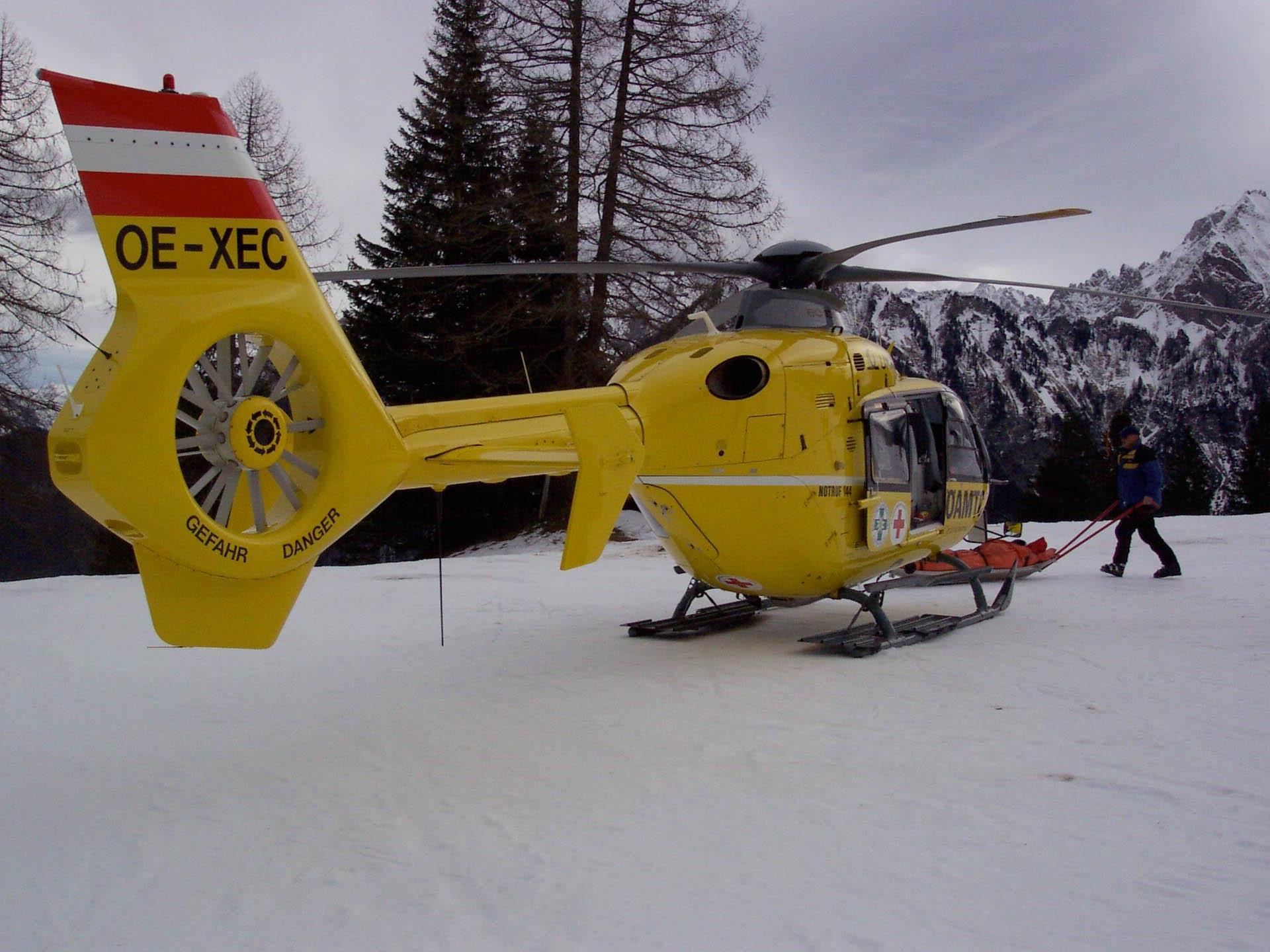 Schwere Skiunfälle in Vorarlberg am ersten Wochenende mit reichlich Schnee.