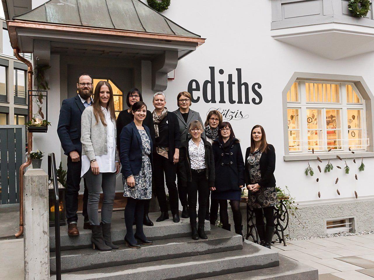 Edith und Remo Klinger mit dem gesamten Team von ediths Götzis.