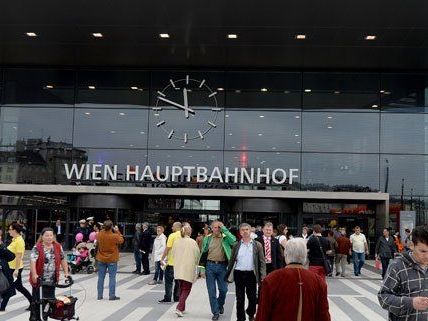 Fernzüge halten ab dem 14. Dezember am Wiener Hauptbahnhof. Fernzüge halten ab dem 14. Dezember am Wiener Hauptbahnhof.