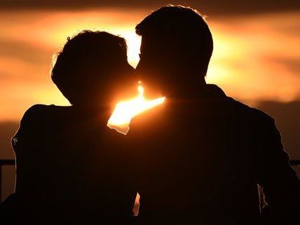 Viele Singles hoffen auf eine neue Liebe im neuen Jahr. Viele Singles hoffen auf eine neue Liebe im neuen Jahr.