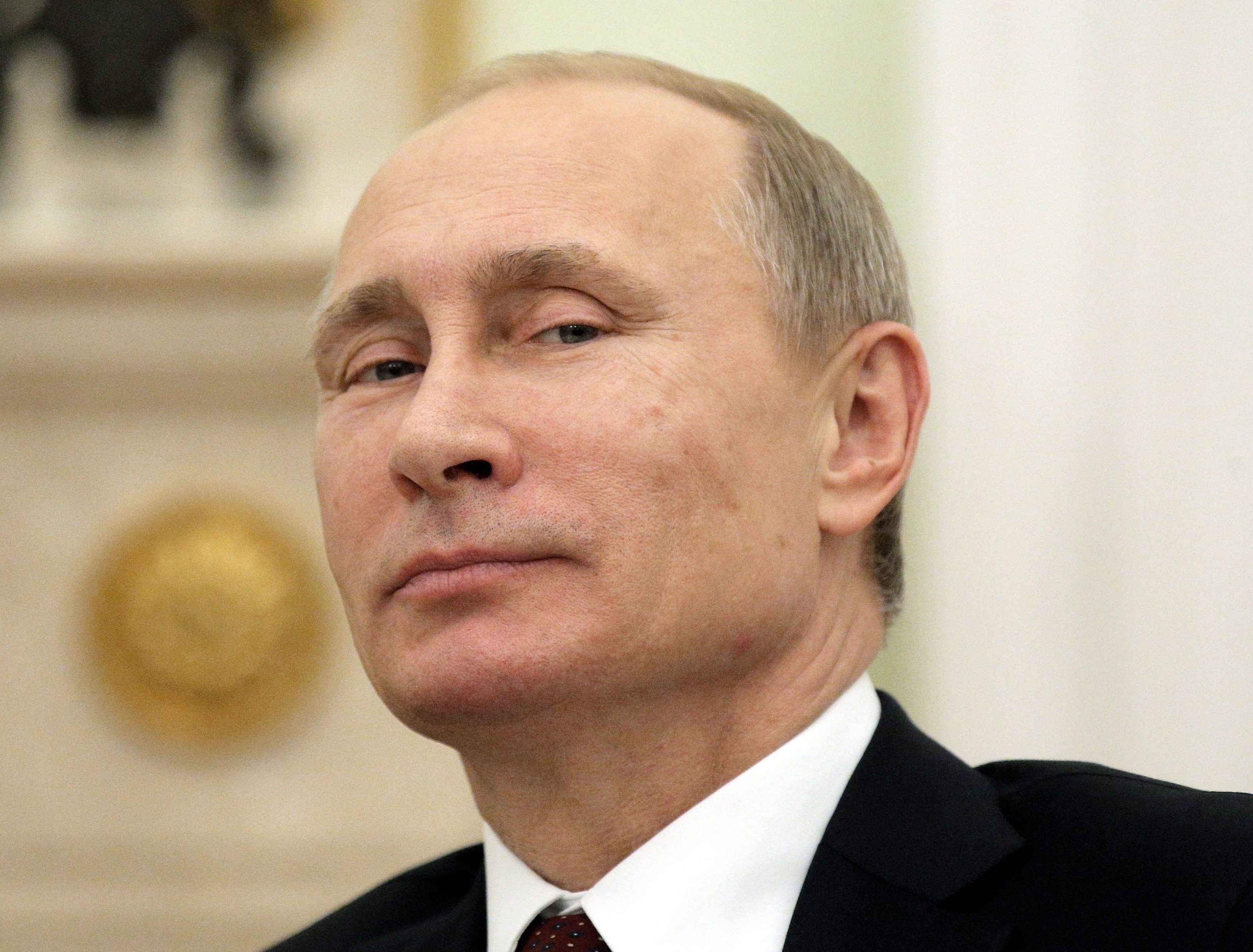 Putin stuft Nato offiziell als Gefahr ein. Putin stuft Nato offiziell als Gefahr ein.
