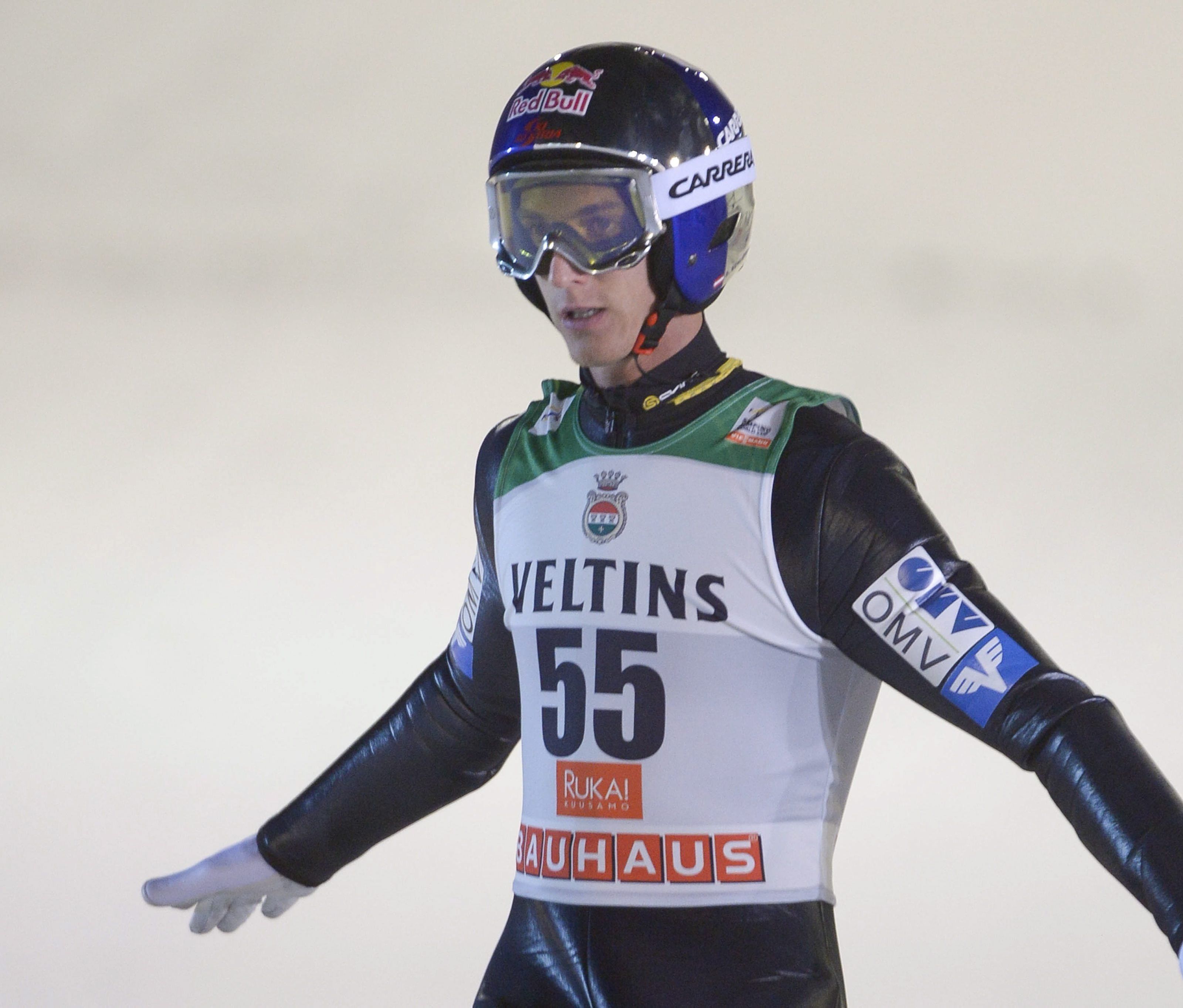 Schlierenzauer (128,0 m) als Fünfter und Andreas Kofler (124,5) als Zwölfter schafften es souverän. Schlierenzauer (128,0 m) als Fünfter und Andreas Kofler (124,5) als Zwölfter schafften es souverän.