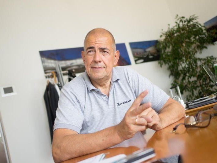 "Die strategische Neuausrichtung des Unternehmens verläuft nach Plan", berichtete Zumtobel-Chef Ulrich Schumacher. "Die strategische Neuausrichtung des Unternehmens verläuft nach Plan", berichtete Zumtobel-Chef Ulrich Schumacher.