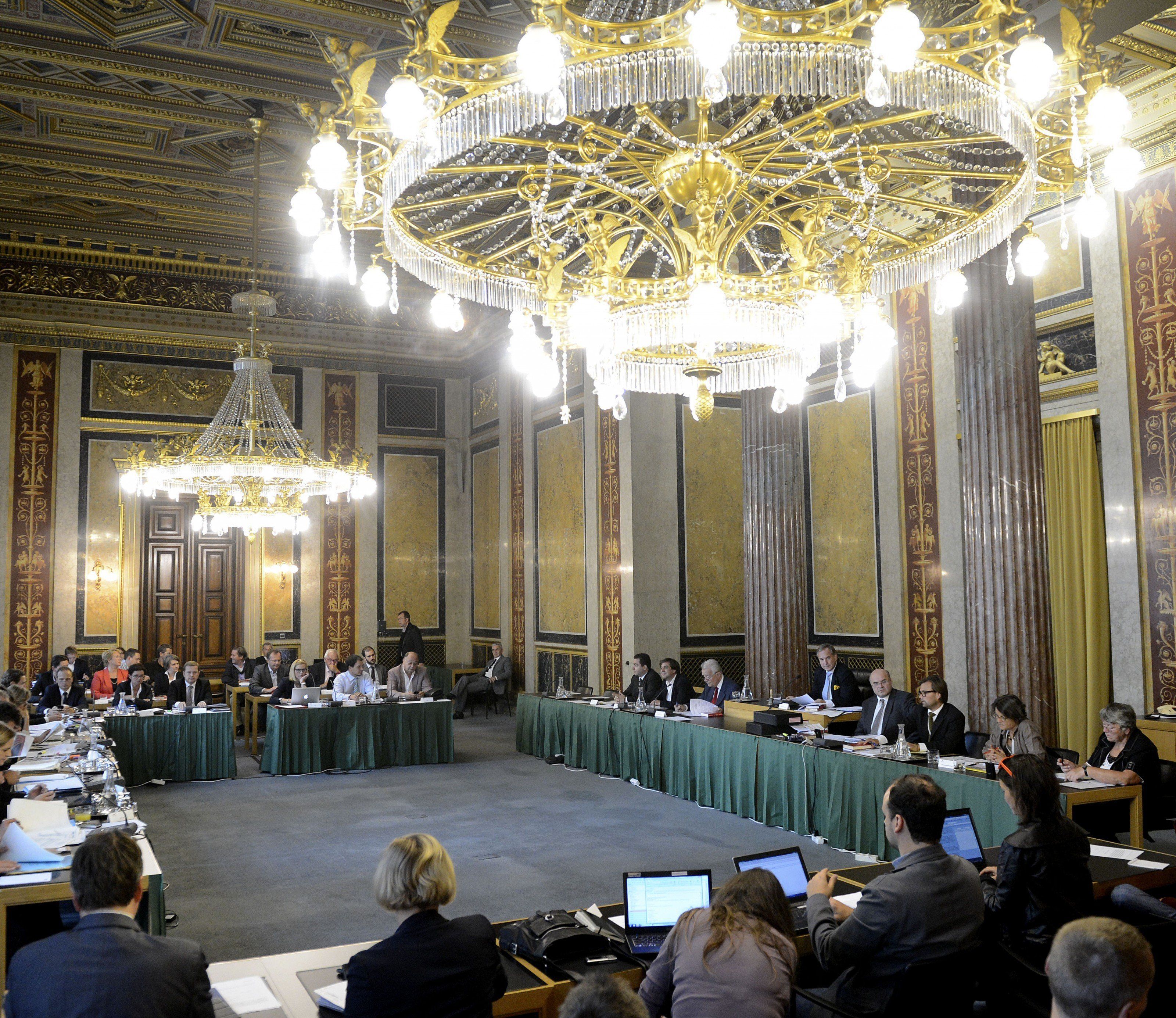 Oppositionsparteien fühlen sich durchwegs in ihrer Sicht der Hypo-Dinge bestätigt. Oppositionsparteien fühlen sich durchwegs in ihrer Sicht der Hypo-Dinge bestätigt.