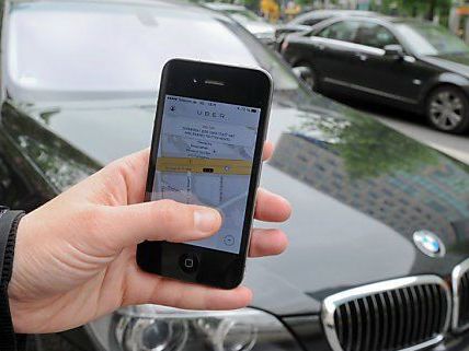 Uber will durch niedrigere Preise mehr Fahrgäste anlocken. Uber will durch niedrigere Preise mehr Fahrgäste anlocken.