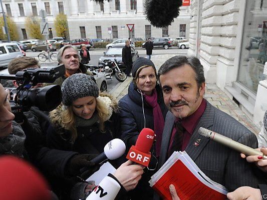 Steinbichler bestreitet alle Vorwürfe Steinbichler bestreitet alle Vorwürfe