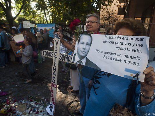 Hunderte Menschen erwiesen Nisman die letzte Ehre