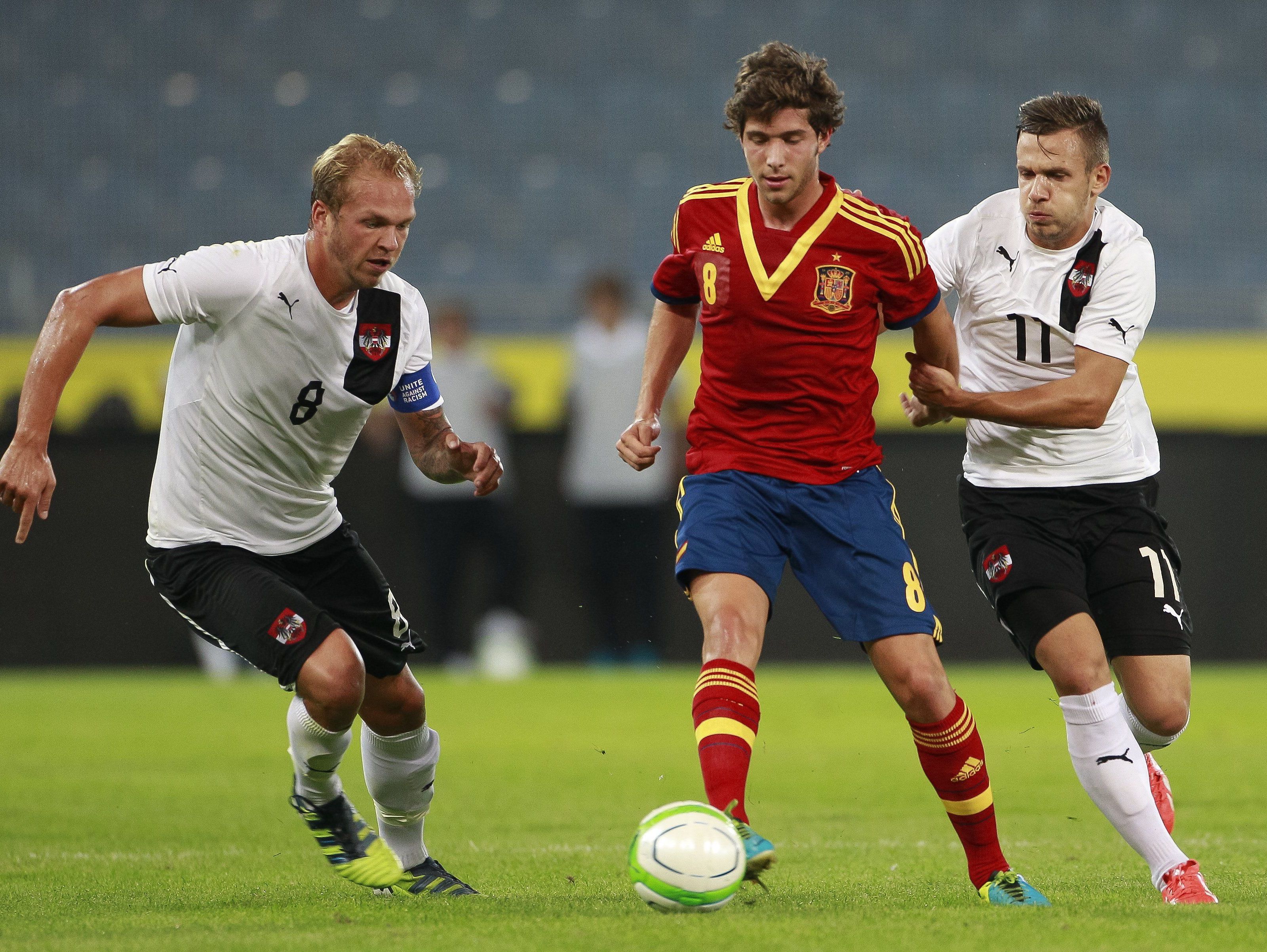 Raphael Holzhauser (im Bild links) spielt ab sofort für Austria Wien. Raphael Holzhauser (im Bild links) spielt ab sofort für Austria Wien.