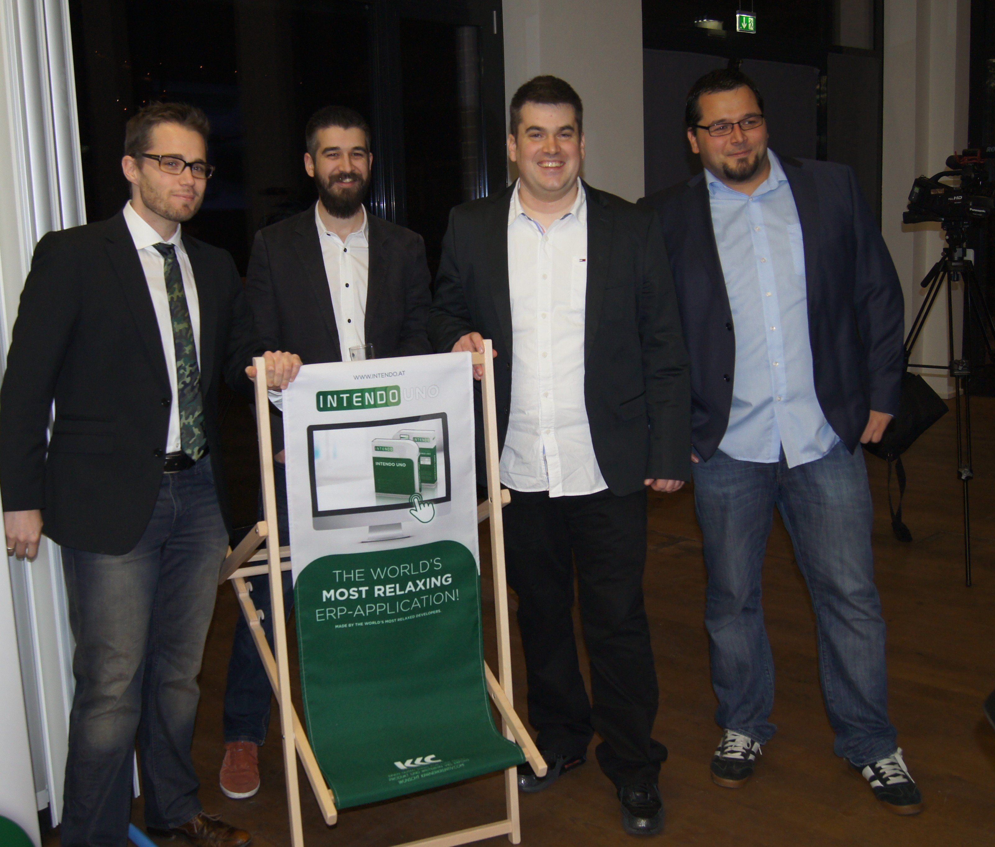 Stolz und zufrieden präsentierte sich das Team von "Intendo Enterprise Applications". Stolz und zufrieden präsentierte sich das Team von "Intendo Enterprise Applications".