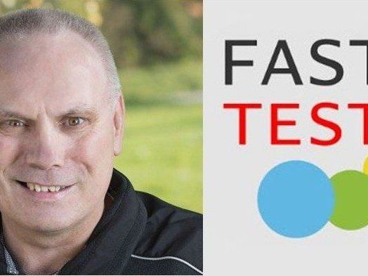 Obmann Kurt Gerszi und seine "FAST"-App. Obmann Kurt Gerszi und seine "FAST"-App.