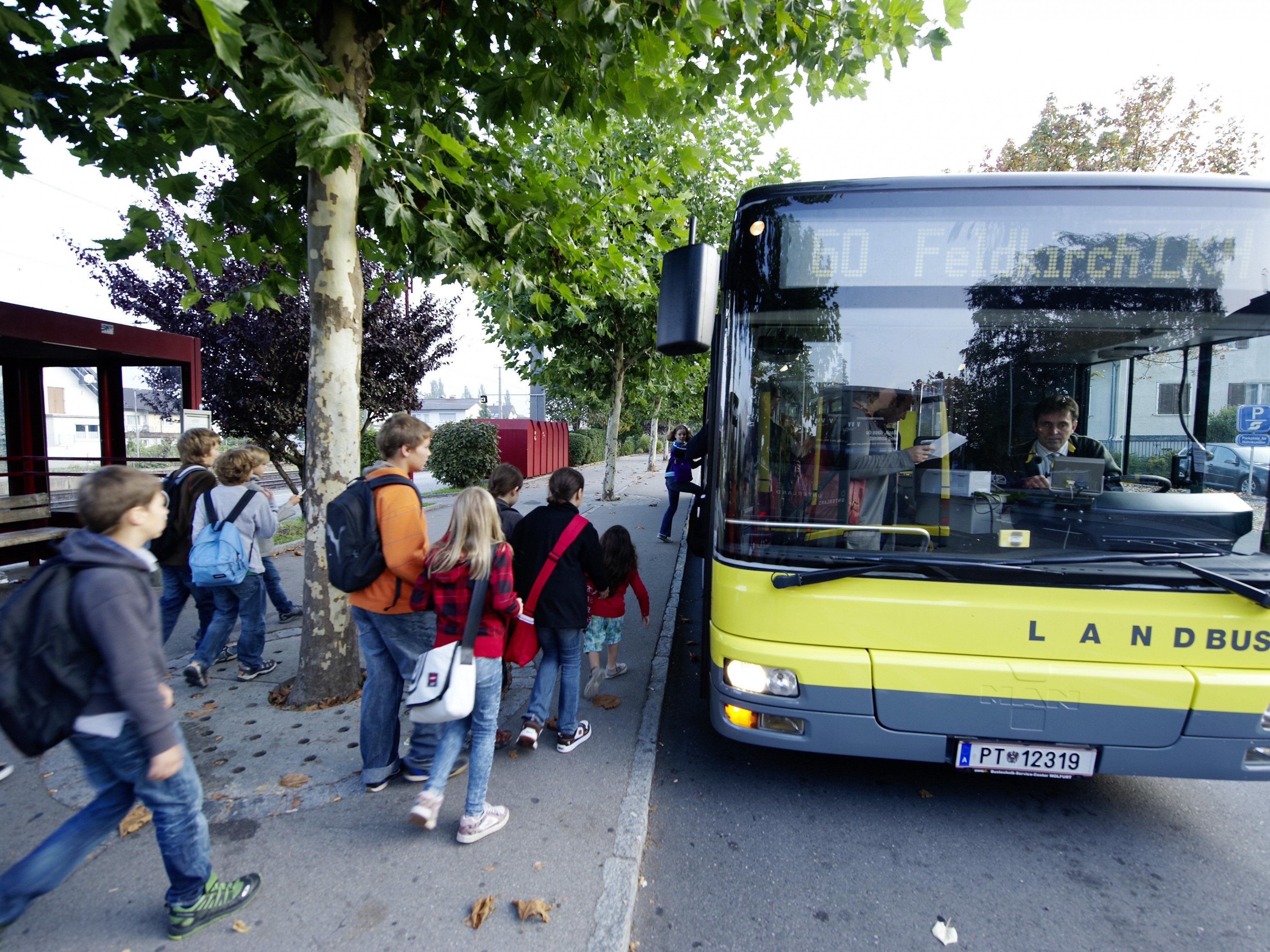 Die Rankweiler Schüler des Gymnasiums Rebberggasse haben mehrere Buslinien zur Auswahl.