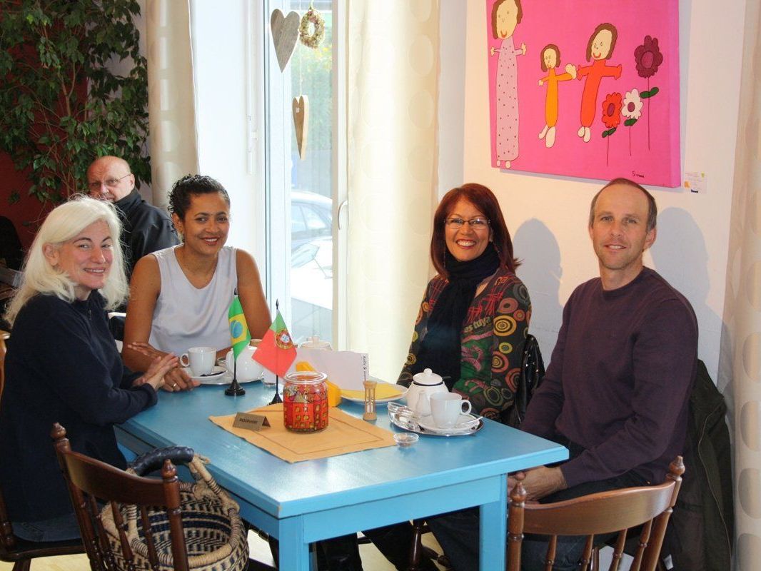 Willkommene Begegnung und abwechslungsreiche Unterhaltung im „Sprachencafe“ im Brockenhaus Leiblachtal. Willkommene Begegnung und abwechslungsreiche Unterhaltung im „Sprachencafe“ im Brockenhaus Leiblachtal.