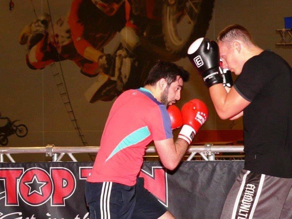 Kickboxclub-Montafon: Anfängertraining. Kickboxclub-Montafon: Anfängertraining.