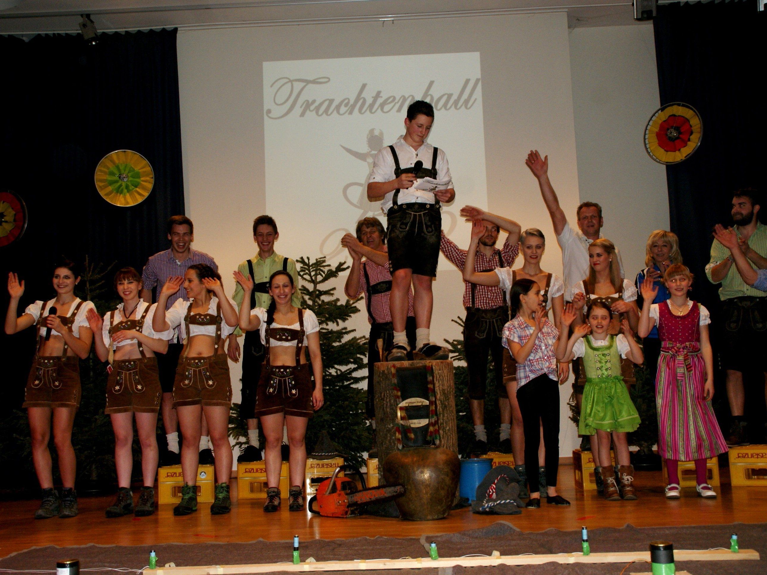 Ein beeindruckendes Finale beim Trachtenball Ein beeindruckendes Finale beim Trachtenball