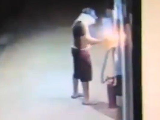 Der wohl dümmste Bankomat-Räuber hatte in Australien seinen Auftritt. Der wohl dümmste Bankomat-Räuber hatte in Australien seinen Auftritt.