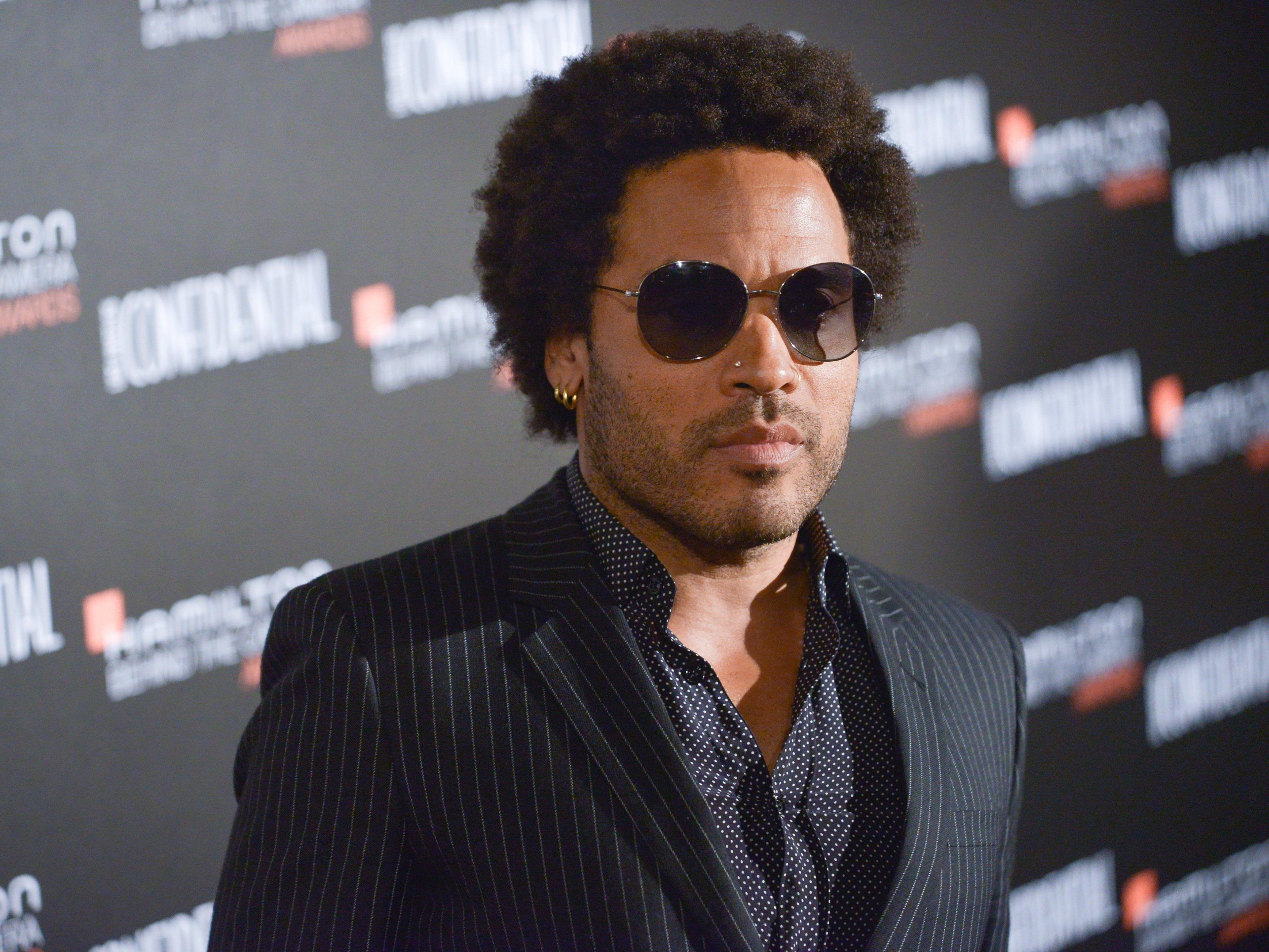 Lenny Kravitz wird Katy Perry bei der Super-Bowl-Halbzeitshow unterstützen. Lenny Kravitz wird Katy Perry bei der Super-Bowl-Halbzeitshow unterstützen.