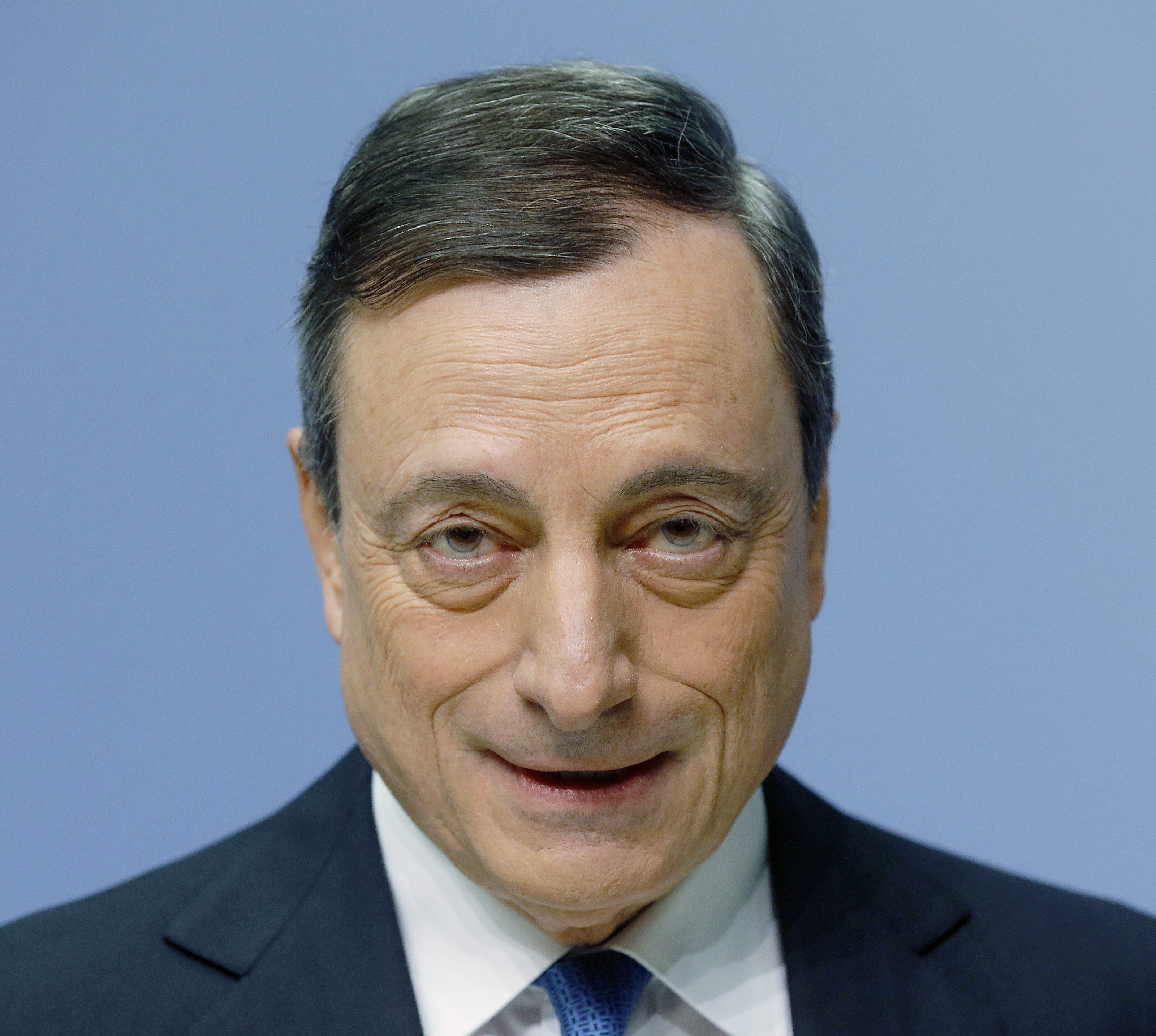 Ex-Goldman-Sachs-Banker Draghi im Zentrum der Kritik. Ex-Goldman-Sachs-Banker Draghi im Zentrum der Kritik.