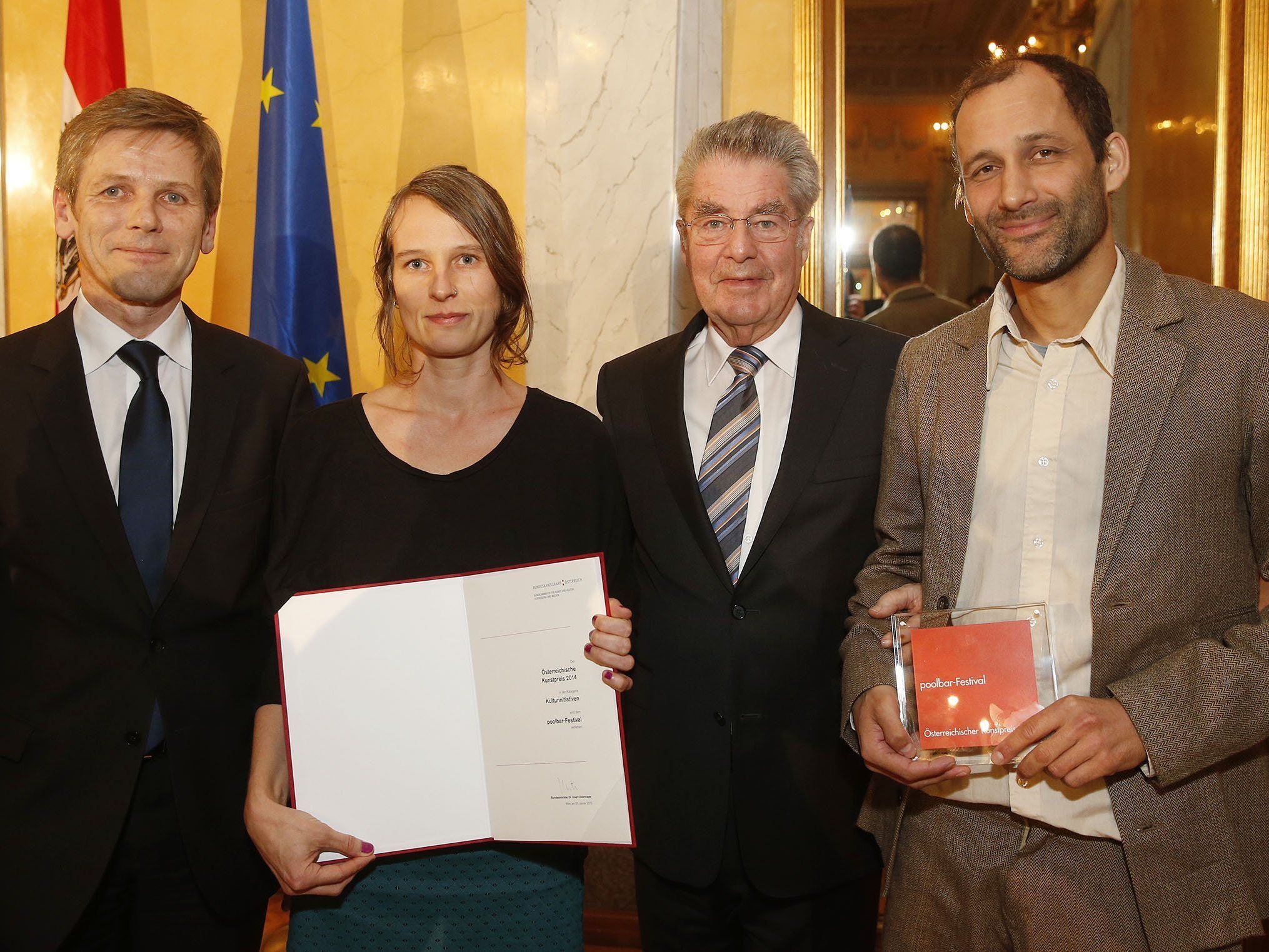 Offizielle Preisverleihung in den Prunksälen der Wiener Hofburg durch Bundespräsident Heinz Fischer und Kulturminister Josef Ostermayer Offizielle Preisverleihung in den Prunksälen der Wiener Hofburg durch Bundespräsident Heinz Fischer und Kulturminister Josef Ostermayer
