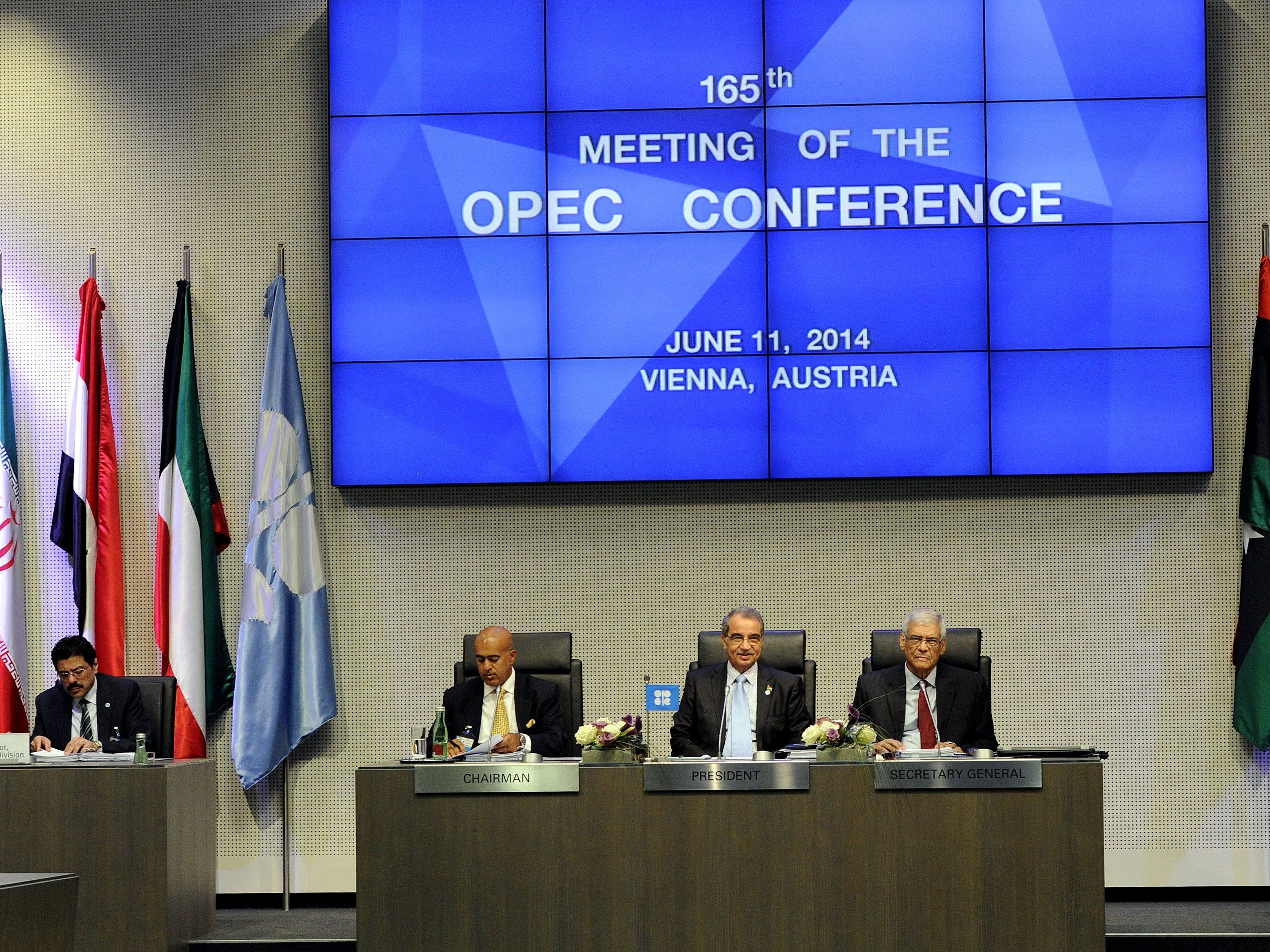 Das Erdöl-Kartell hält seine Sitzungen in Wien ab. Das Erdöl-Kartell hält seine Sitzungen in Wien ab.