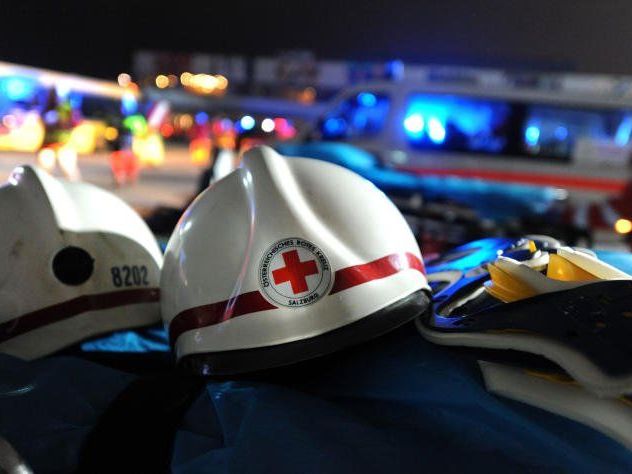 Fußgänger wurde durch den Aufprall schwer verletzt Fußgänger wurde durch den Aufprall schwer verletzt