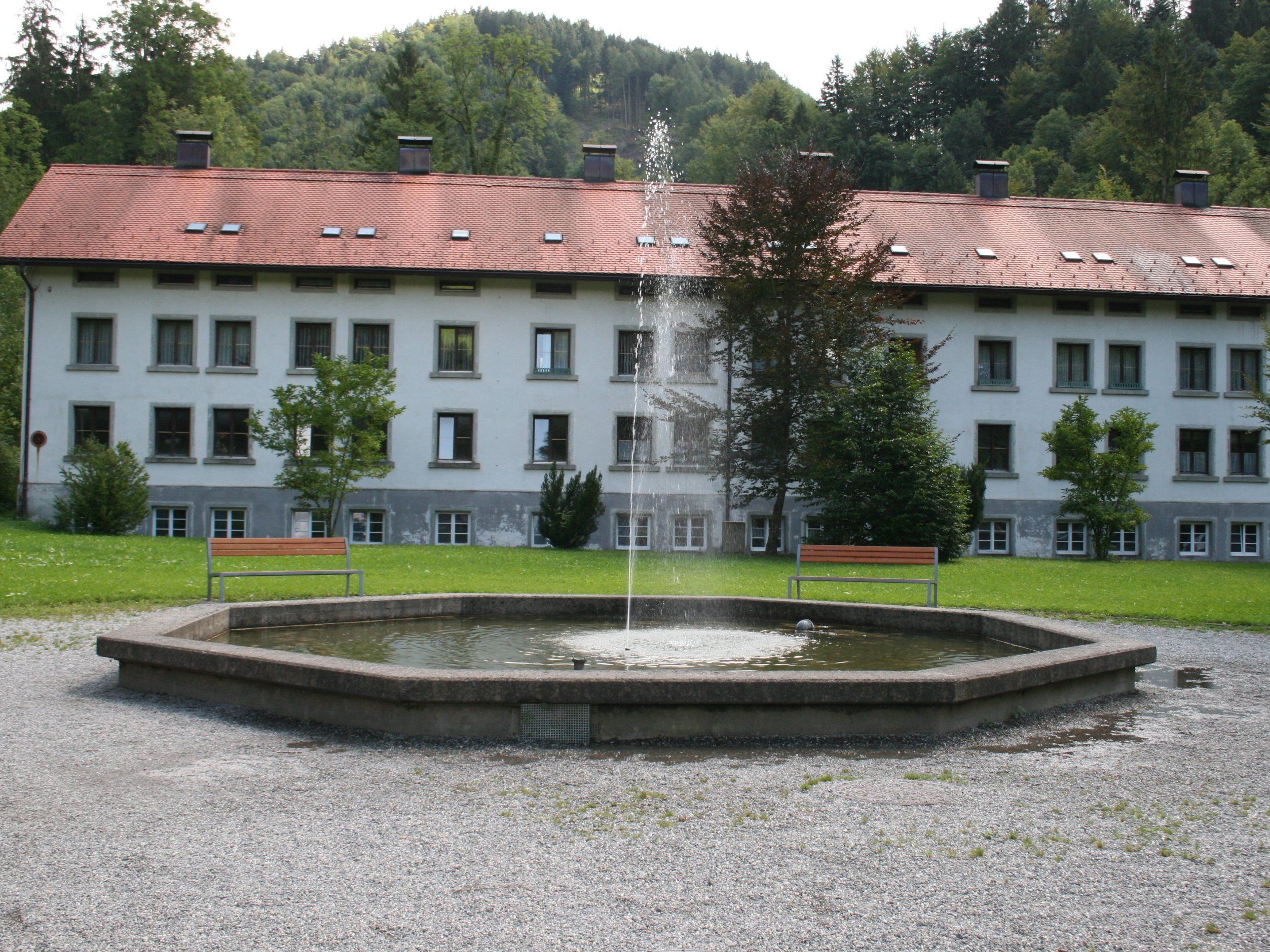 Erinnerung an die Hochblüte der Textilindustrie: Die Fontäne des Springbrunnens im Gütle schoss einst 70 Meter in den Himmel.