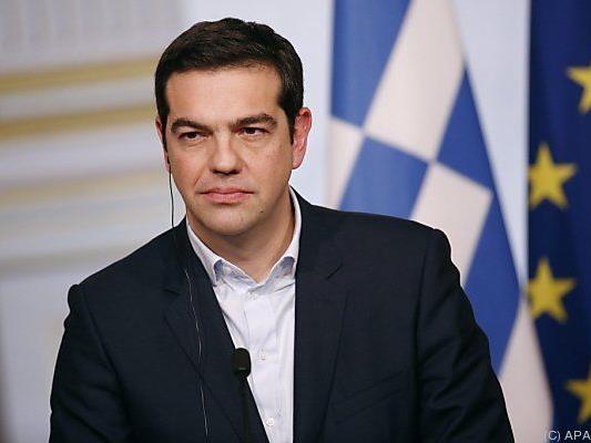 Tsipras stellt sich dem Parlament in Athen