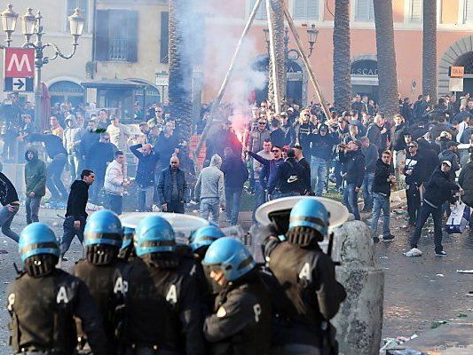 Massive Krawalle im Stadtzentrum Roms Massive Krawalle im Stadtzentrum Roms