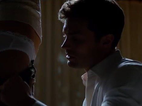 "50 Shades of Grey": Hauptdarstellerin mit Slip aus Vorarlberger Stoffproduktion. "50 Shades of Grey": Hauptdarstellerin mit Slip aus Vorarlberger Stoffproduktion.