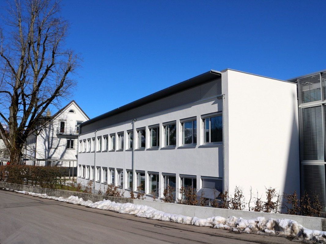 Der zweistöckige Neubau mit einer Fläche von rund 380 Quadratmeter ist bereits bezogen Der zweistöckige Neubau mit einer Fläche von rund 380 Quadratmeter ist bereits bezogen