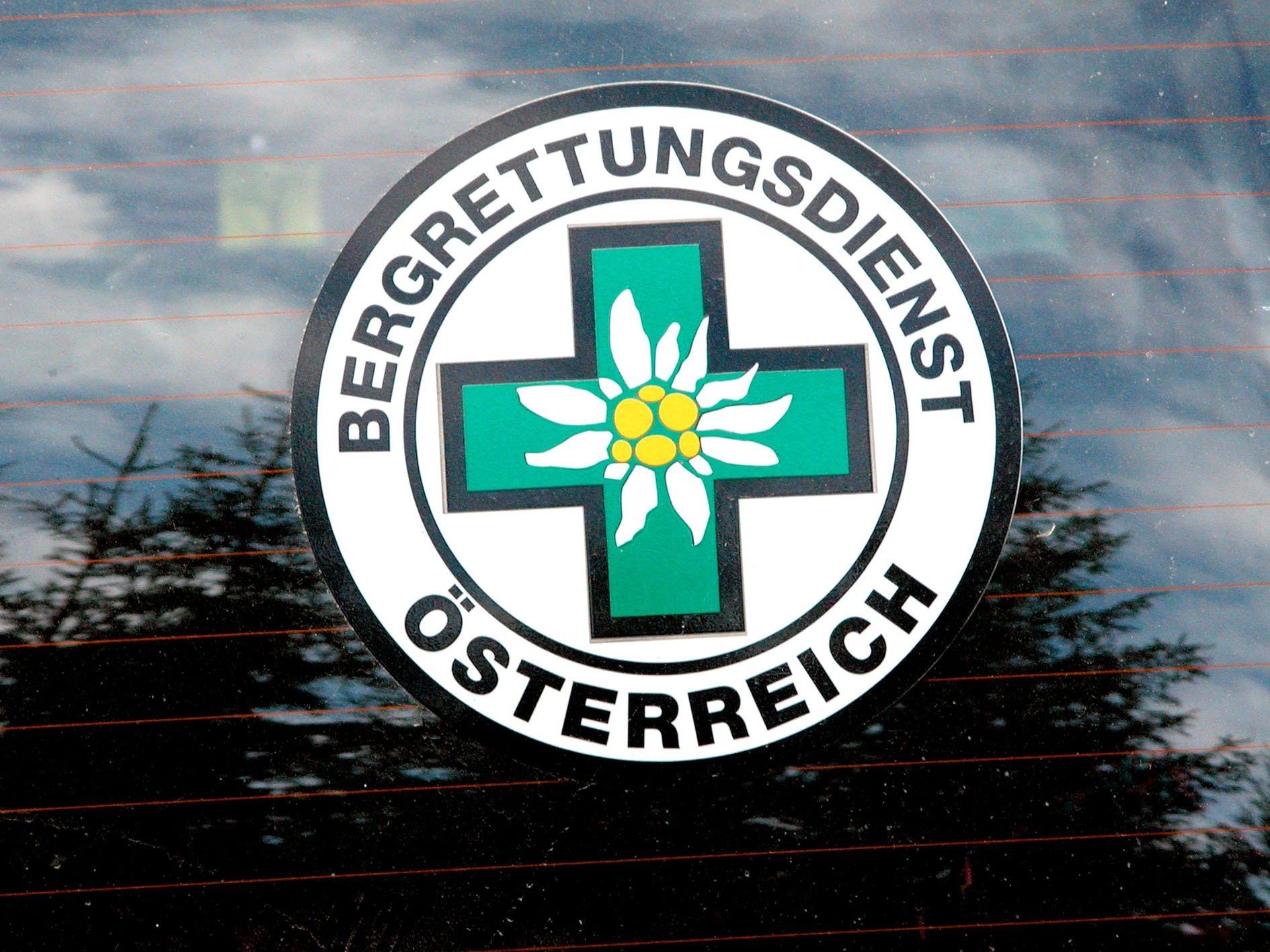 Bergrettung und weitere Rettungskräfte suchten acht Stunden nach dem 32-Jährigen. Bergrettung und weitere Rettungskräfte suchten acht Stunden nach dem 32-Jährigen.