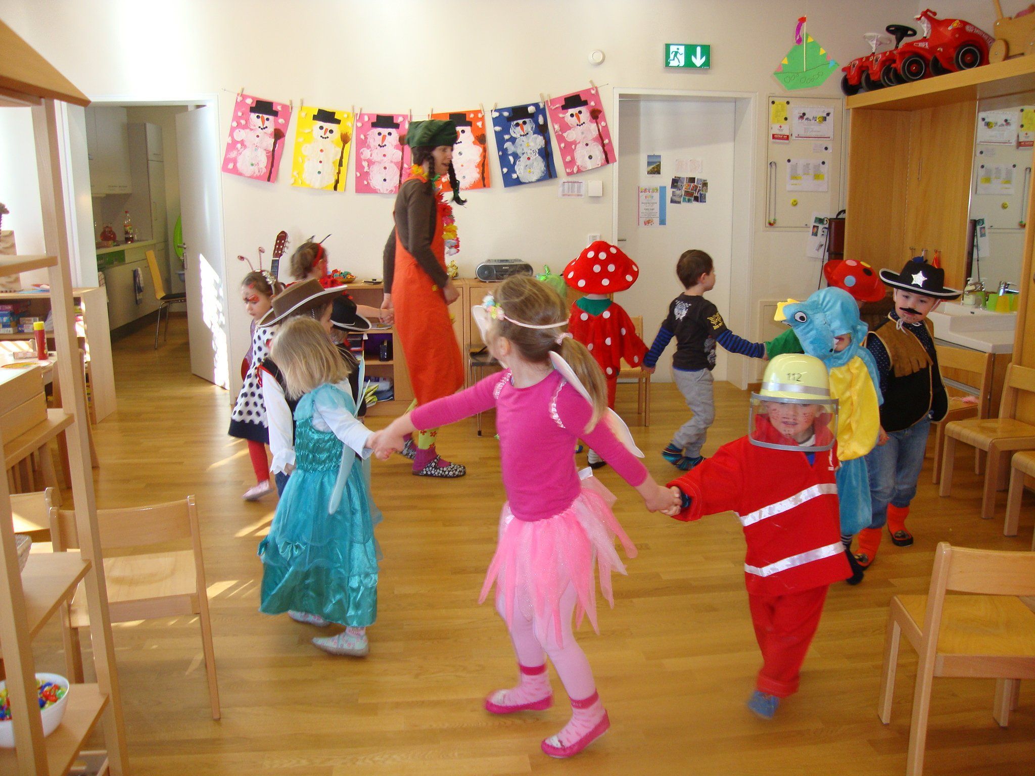 Fasching in der Spielgruppe. Fasching in der Spielgruppe.