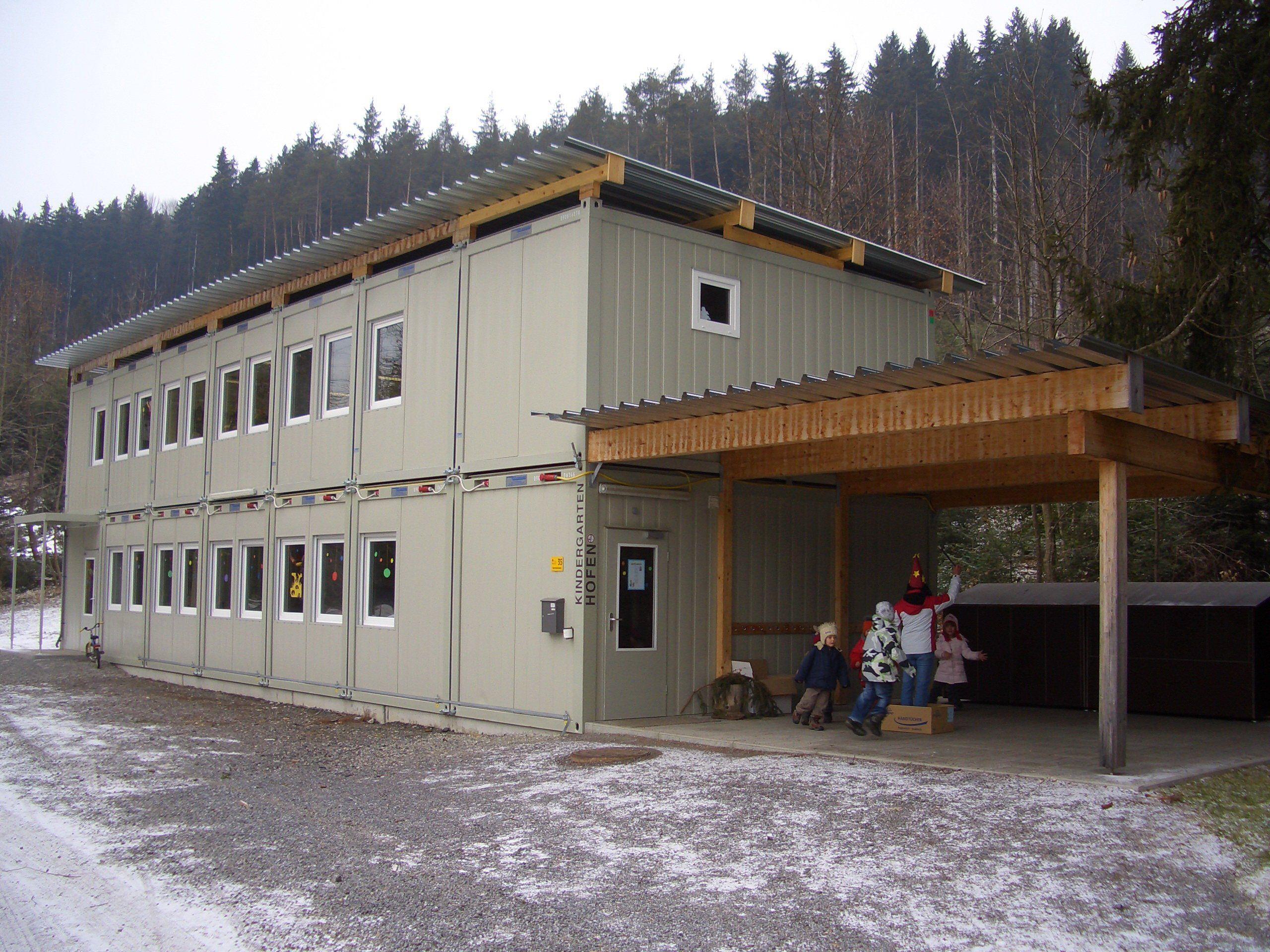 Das Kindergarten-Provisorium Hofen soll durch ein Gebäude am Waldrand ersetzt werden.