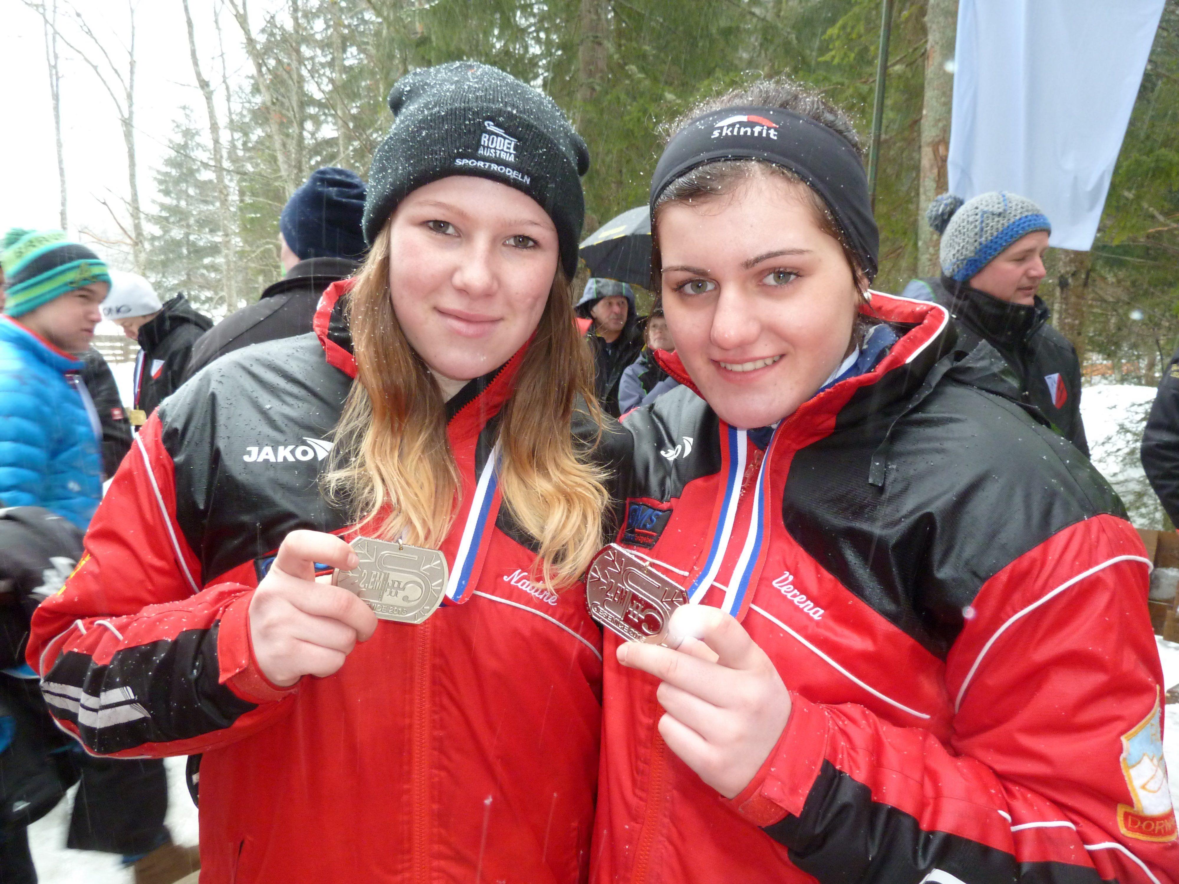 Die Silbermedailen Gewinnerinnen des RC Dornbirn, links Nadine Schwendinger, rechts Verena Wohlgeannnt