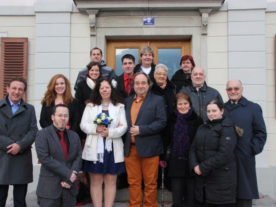 Susi Volkmann und Eugen Telebo haben am 6.2. geheiratet. Susi Volkmann und Eugen Telebo haben am 6.2. geheiratet.