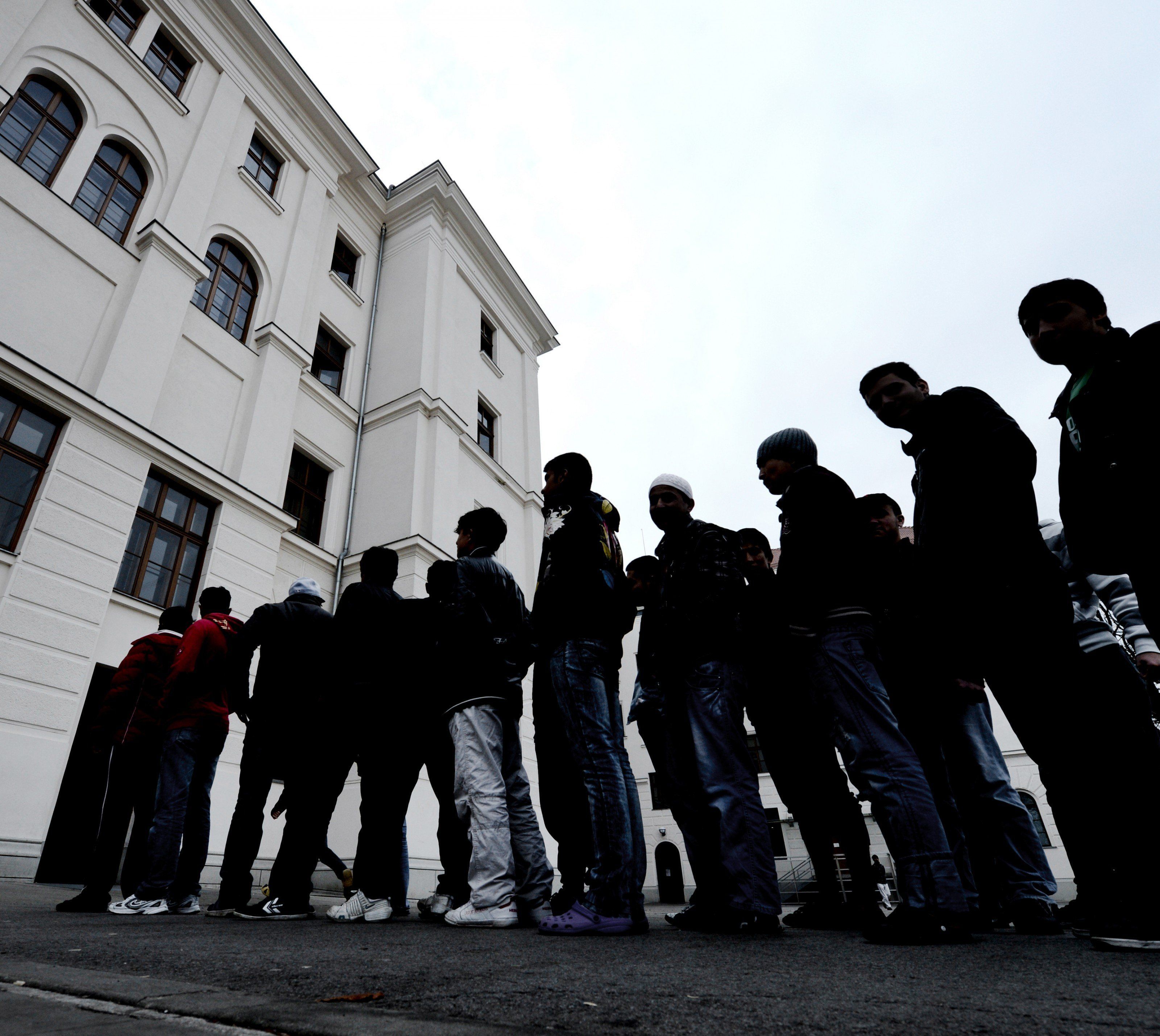 Bund plant nur minimale Erhöhung der Tagessätze für junge Asylwerber. Bund plant nur minimale Erhöhung der Tagessätze für junge Asylwerber.