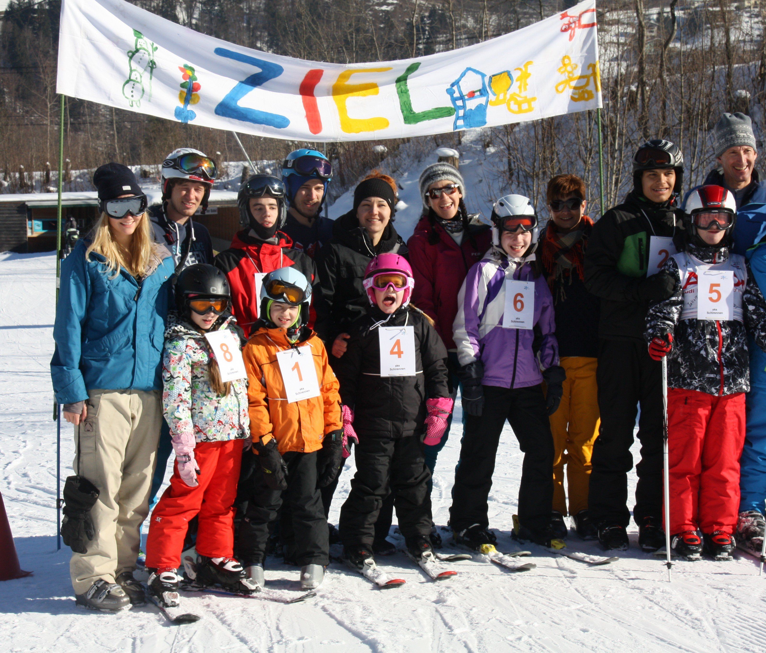 Die Schi- und Schneewoche war ein voller Erfolg. Die Schi- und Schneewoche war ein voller Erfolg.