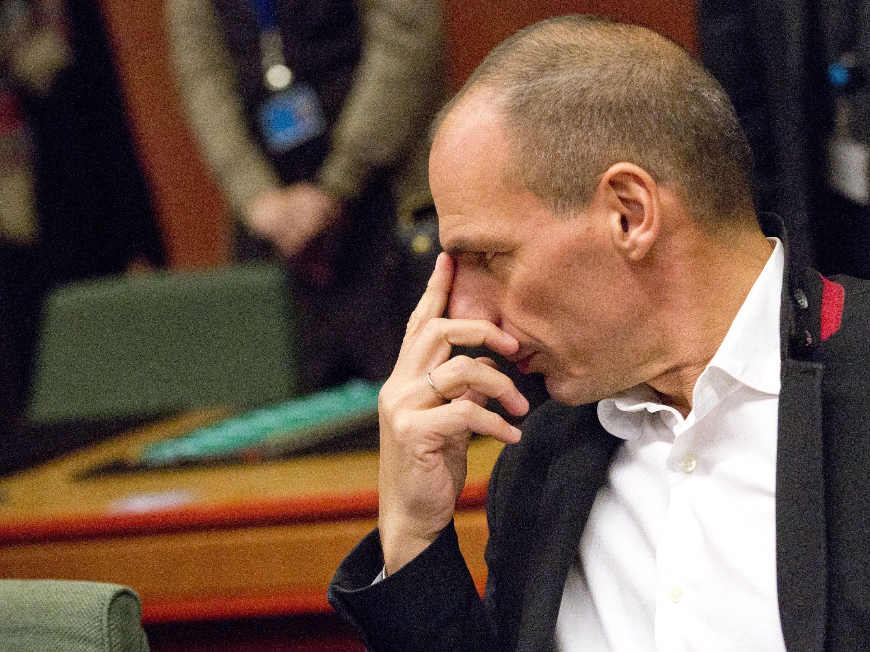 Der griechische Finanzminister Varoufakis während des Treffens. Der griechische Finanzminister Varoufakis während des Treffens.