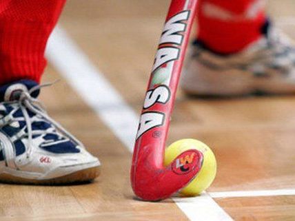 Für Österreichs Hallen-Hockey gibt es eine Woche nach in Leipzig errungenem WM-Silber erneut in Deutschland einen weiteren wertvollen zweiten Rang. Für Österreichs Hallen-Hockey gibt es eine Woche nach in Leipzig errungenem WM-Silber erneut in Deutschland einen weiteren wertvollen zweiten Rang.