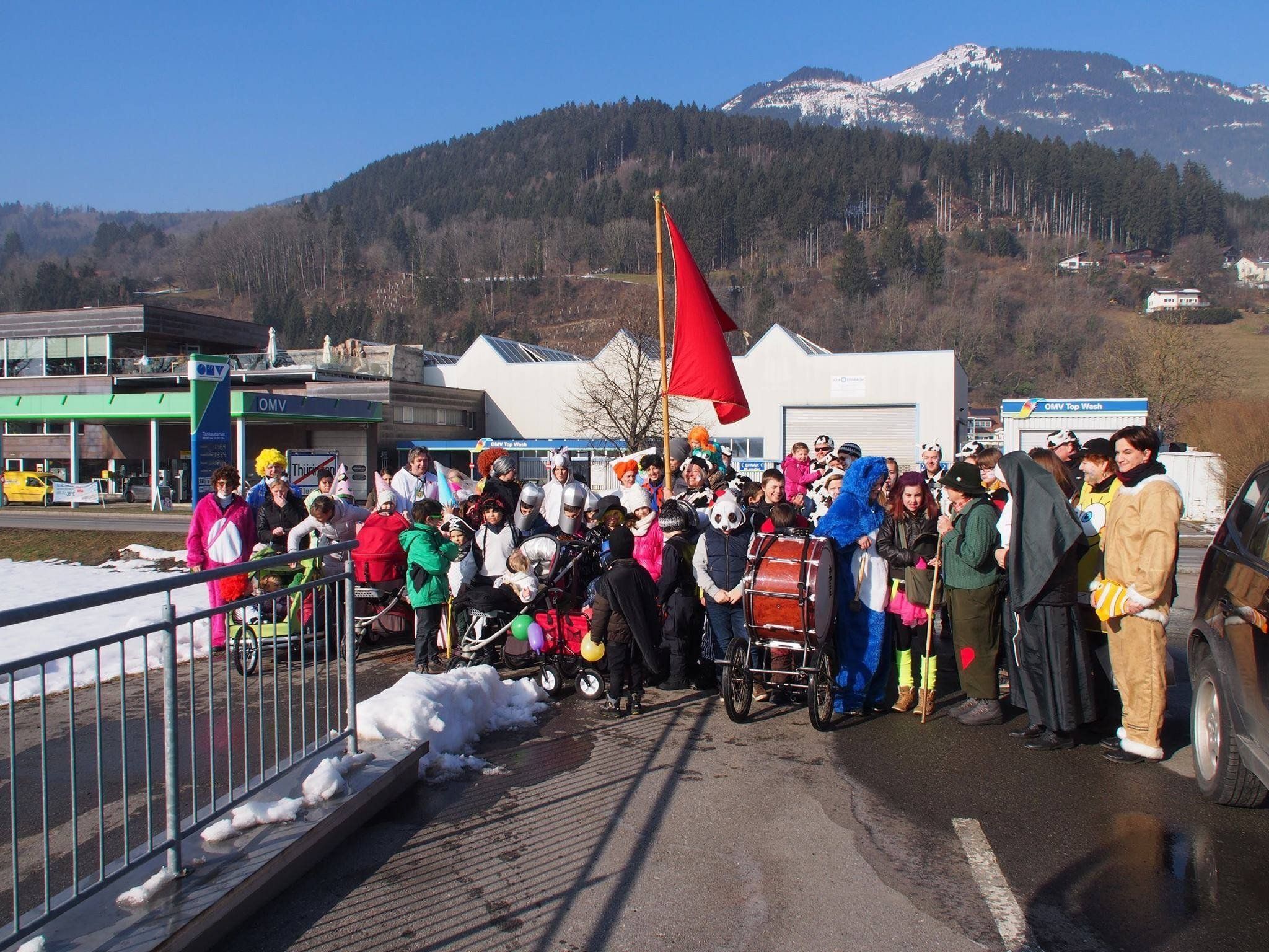 Erneut eine beachtliche Narrentruppe Erneut eine beachtliche Narrentruppe