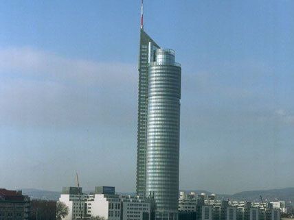 Im November hatte ein Mann in der Millennium City mit einer Bombe gedroht. Im November hatte ein Mann in der Millennium City mit einer Bombe gedroht.